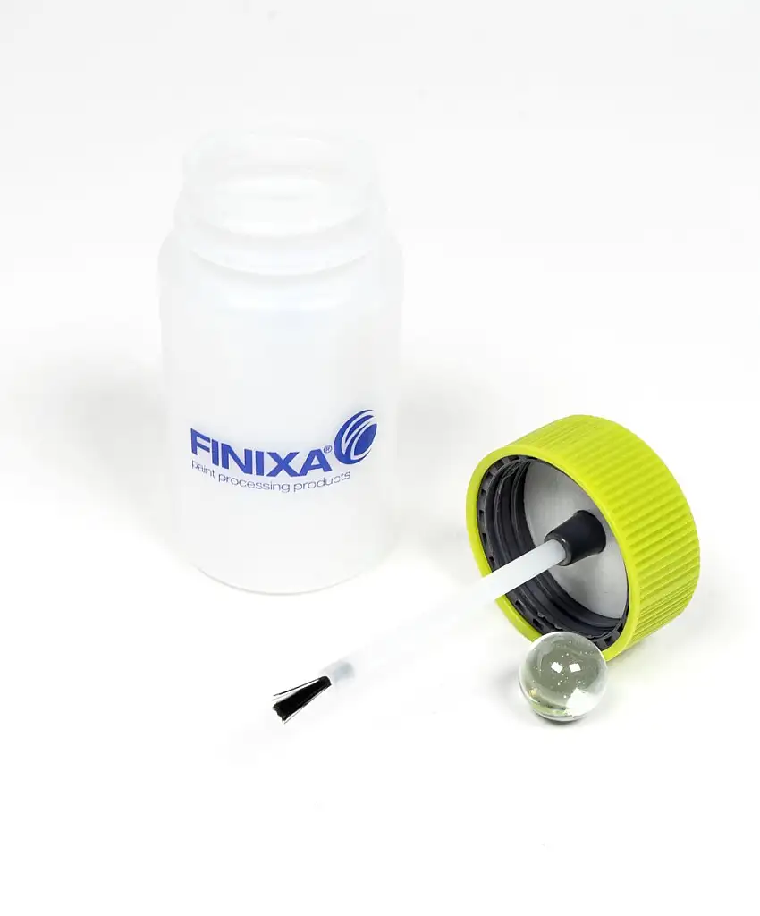 FLACONS DE RETOUCHE FINIXA 50ML AVEC PINCEAU INTéGRé ET BILLE EN VERRE