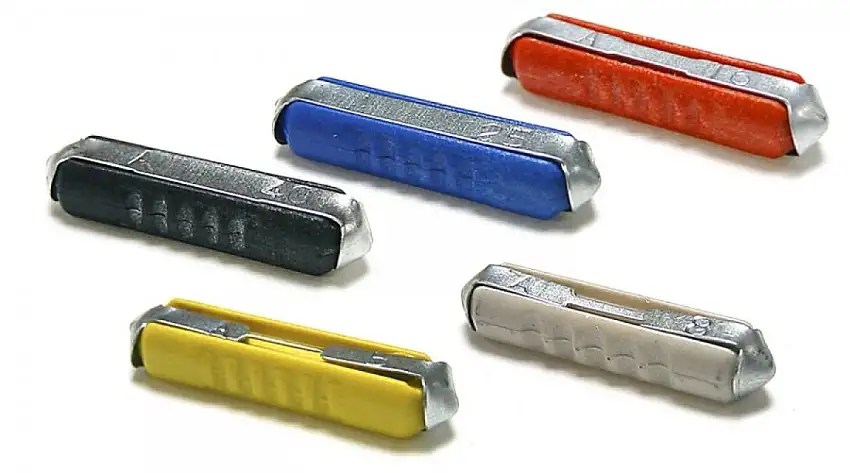 ASSORTIMENT DE FUSIBLES CéRAMIQUES SINATEC 5/8/16/25/40A (5 PIèCES)